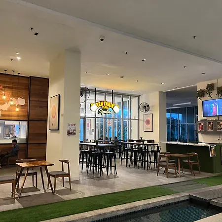 Regalia Spritz Empire Hostel Kuala Lumpur Exterior photo