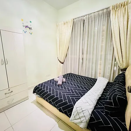 Regalia Spritz Empire Hostel Kuala Lumpur Exterior photo